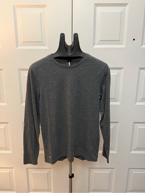 Athletica Works Tops - Classic Long-Sleeve Crew Tee - Charcoal Gray